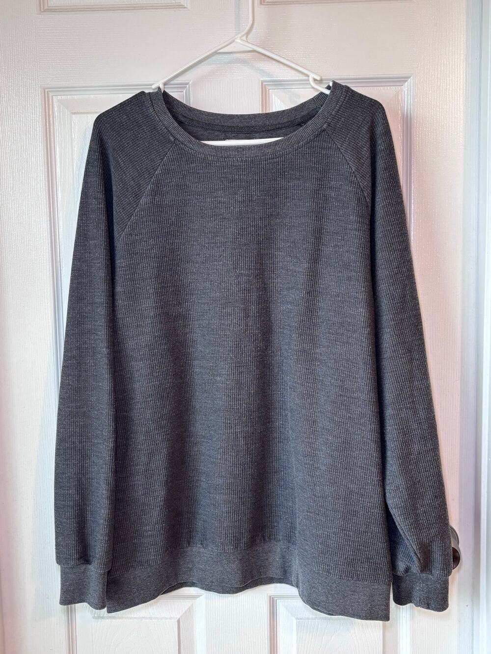 Altar’d State Gray Ribbed Pullover Sweatshirt Women’s Medium